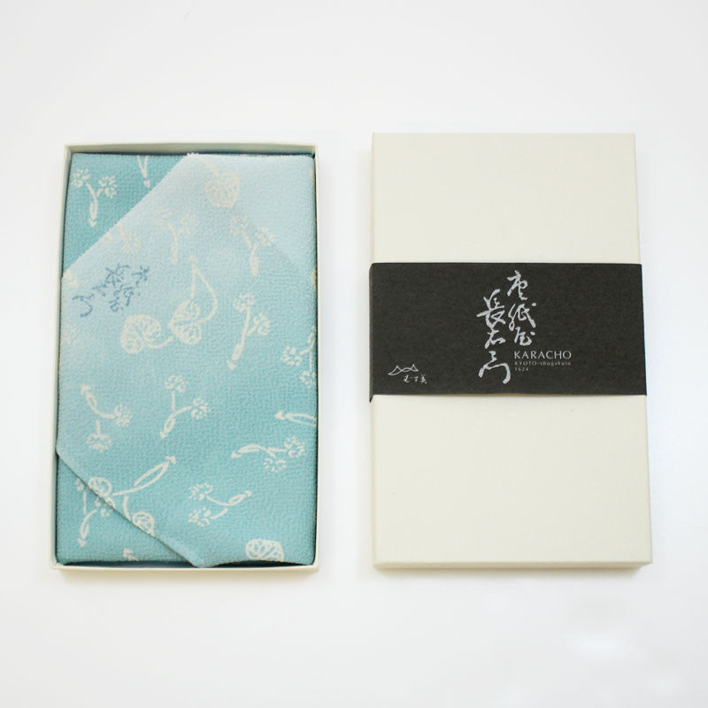45 KARACHO Soie Chirimen Yuzen Teinture | Asarum Caulescens Bleu Clair